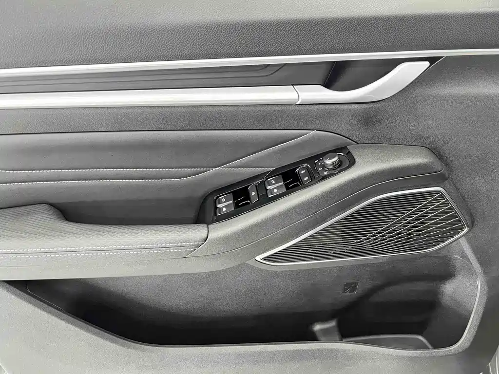 Geely Emgrand 2022 4th Generation 1.5L CVT Prestige