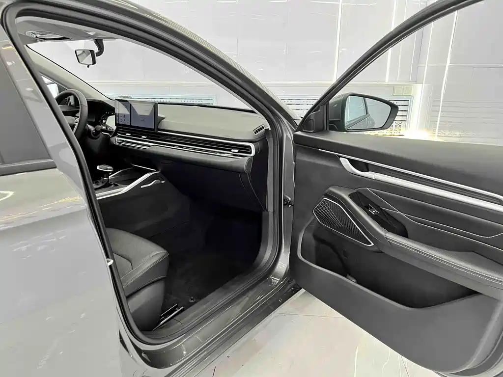 Geely Emgrand 2022 4th Generation 1.5L CVT Prestige