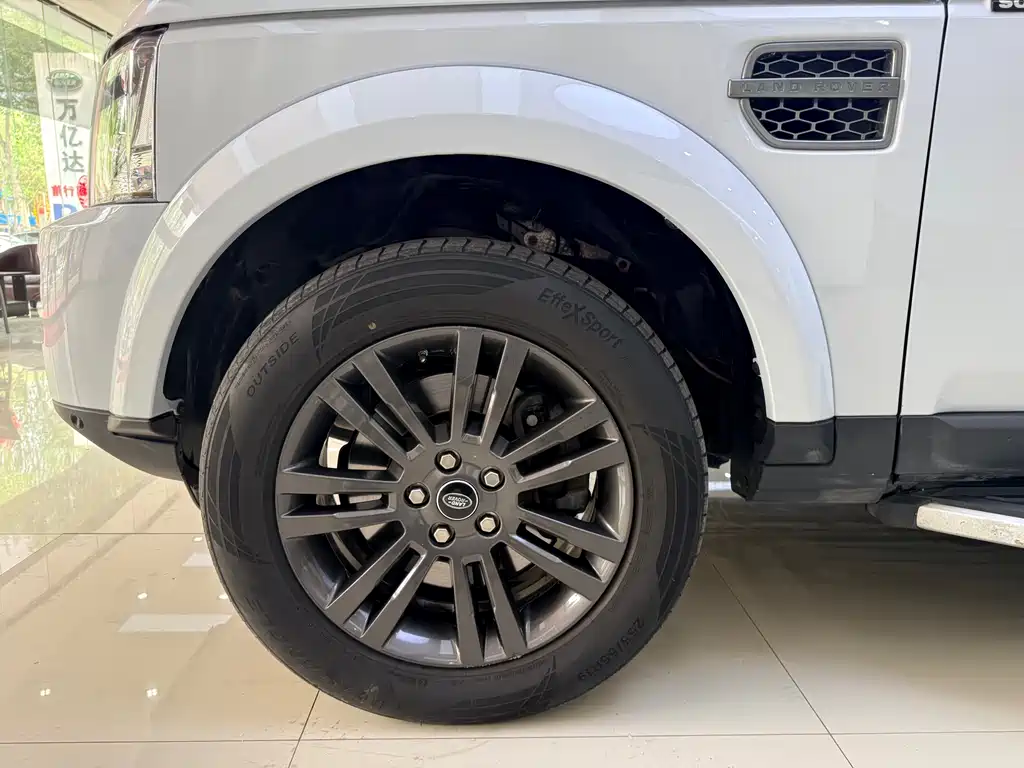 Land Rover Discovery 2016 3.0 SC V6 SE