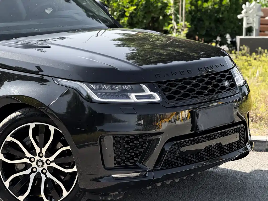 Range Rover Sport 2021 3.0 L6 Gloss Black Edition