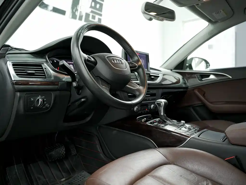 Audi A6L 2014 30 FSI Comfort