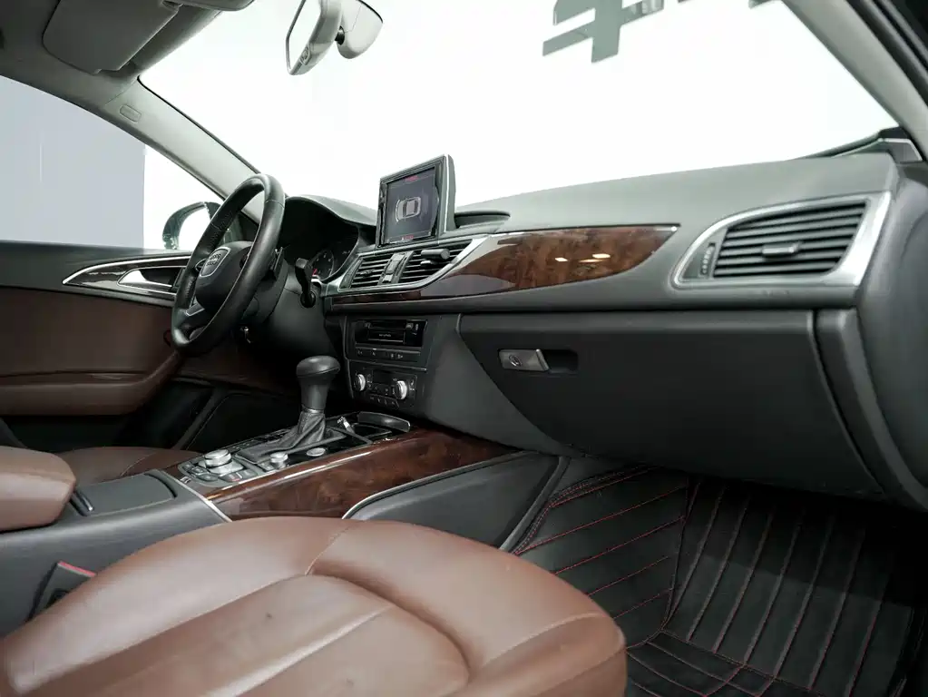 Audi A6L 2014 30 FSI Comfort