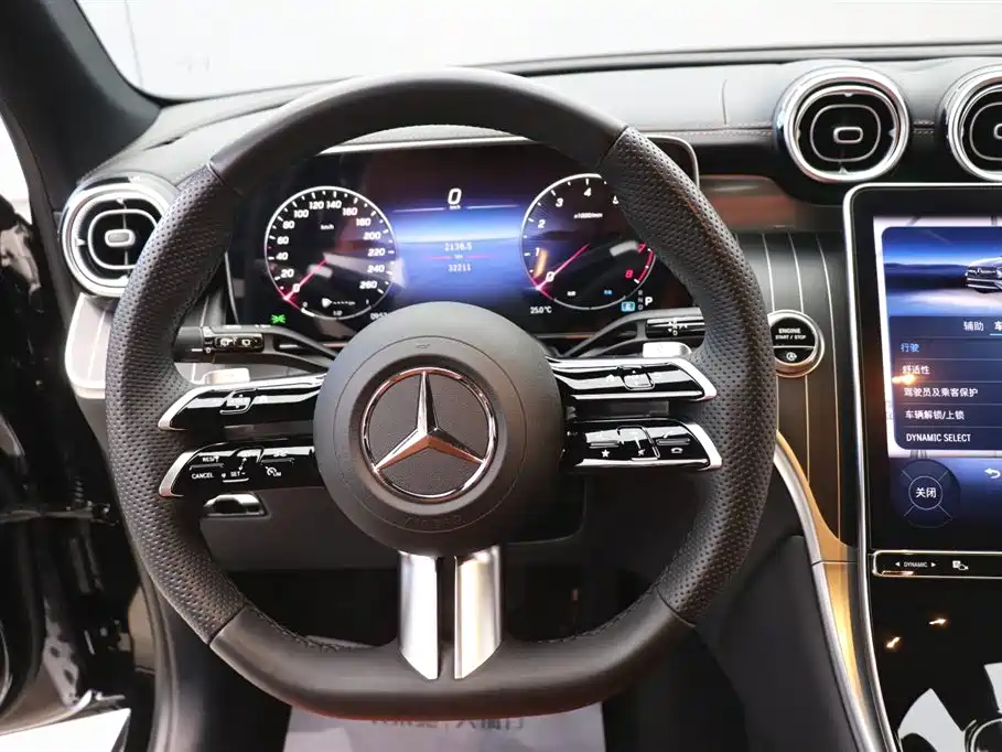Mercedes-Benz GLC 2023 GLC 260 L 4MATIC Luxury Edition 5-Seater