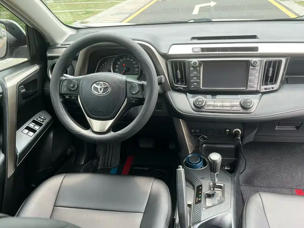 RAV4 2015 2.0L CVT AWD Fengshang Edition