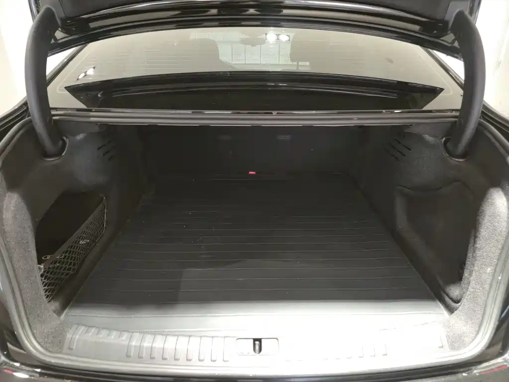 Audi A6L 2025 45 TFSI quattro Select Dynamic Edition