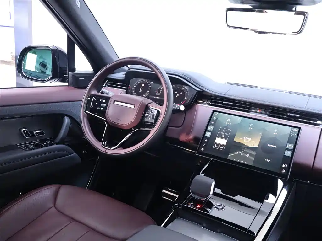 Range Rover Sport 2025 400PS Hidden Edge Special Edition