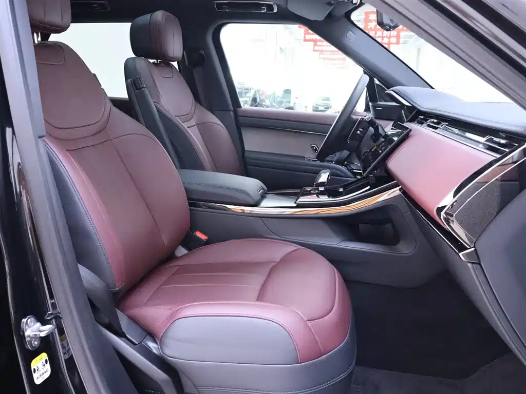 Range Rover Sport 2025 400PS Hidden Edge Special Edition