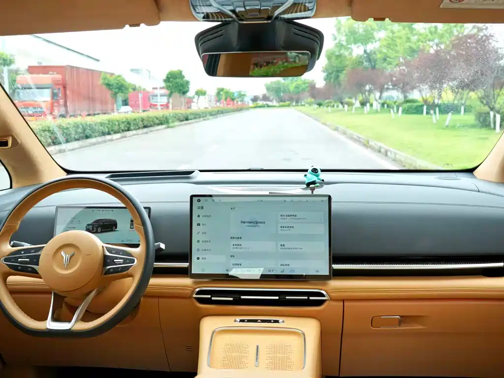 Voyah Dreamer 2025 PHEV AWD Flagship Qiankun Edition