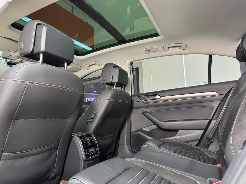 Magotan 2020 280TSI DSG Leading Edition