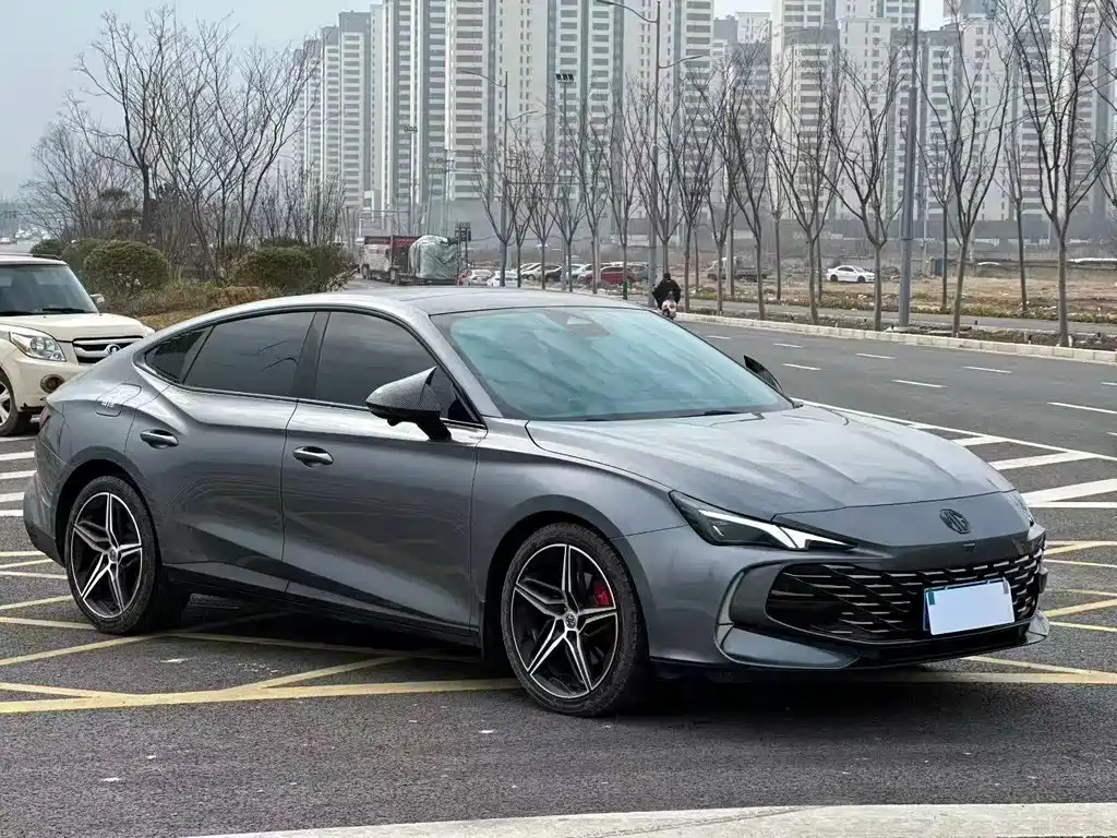 MG7 2023 2.0T Automatic Trophy+ Edition