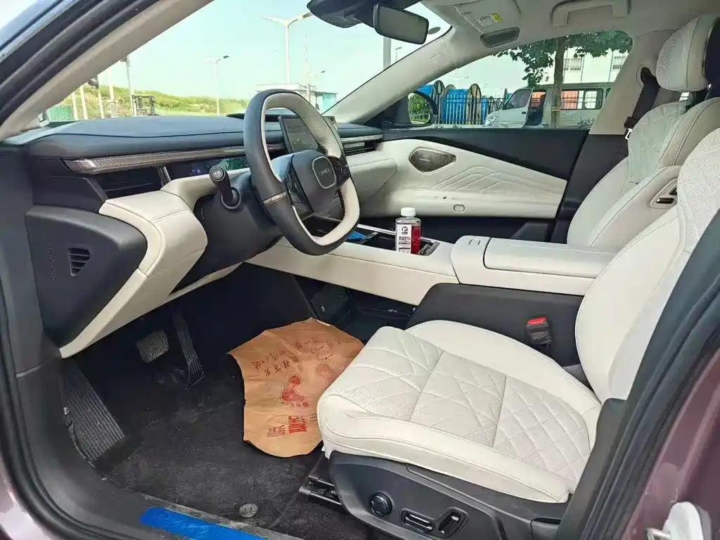Lynk & Co 10 2025 240 AWD Ultra
