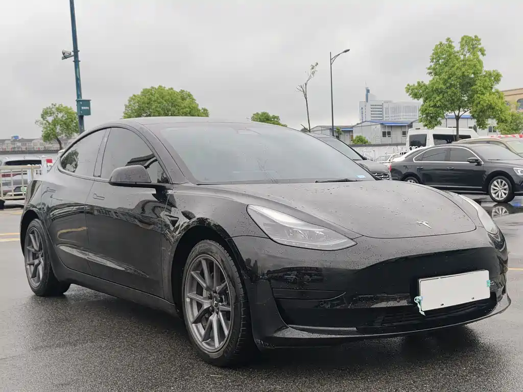 Model 3 2022 Rear-Wheel Drive