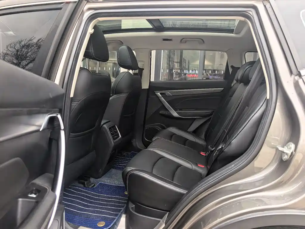 Geely Boyue 2020 1.8TD DCT Zhilian PRO