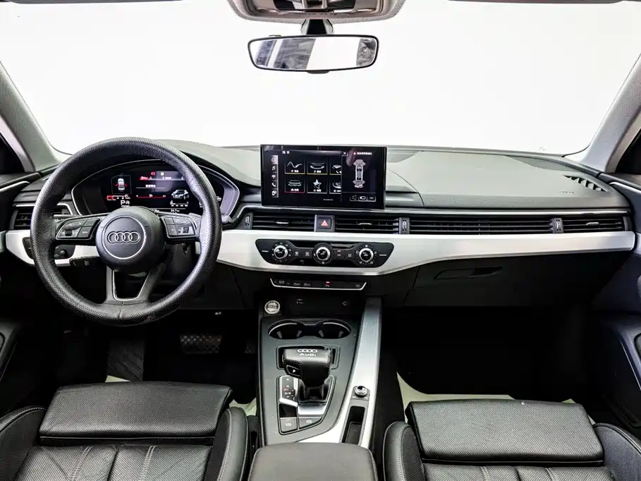 Audi A4L 2022 40 TFSI Fashion Dynamic Edition