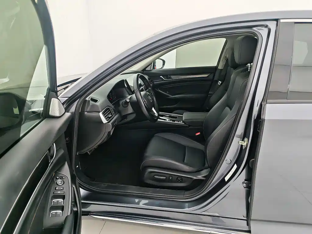 Accord 2022 260TURBO Phantom Night Premium Edition