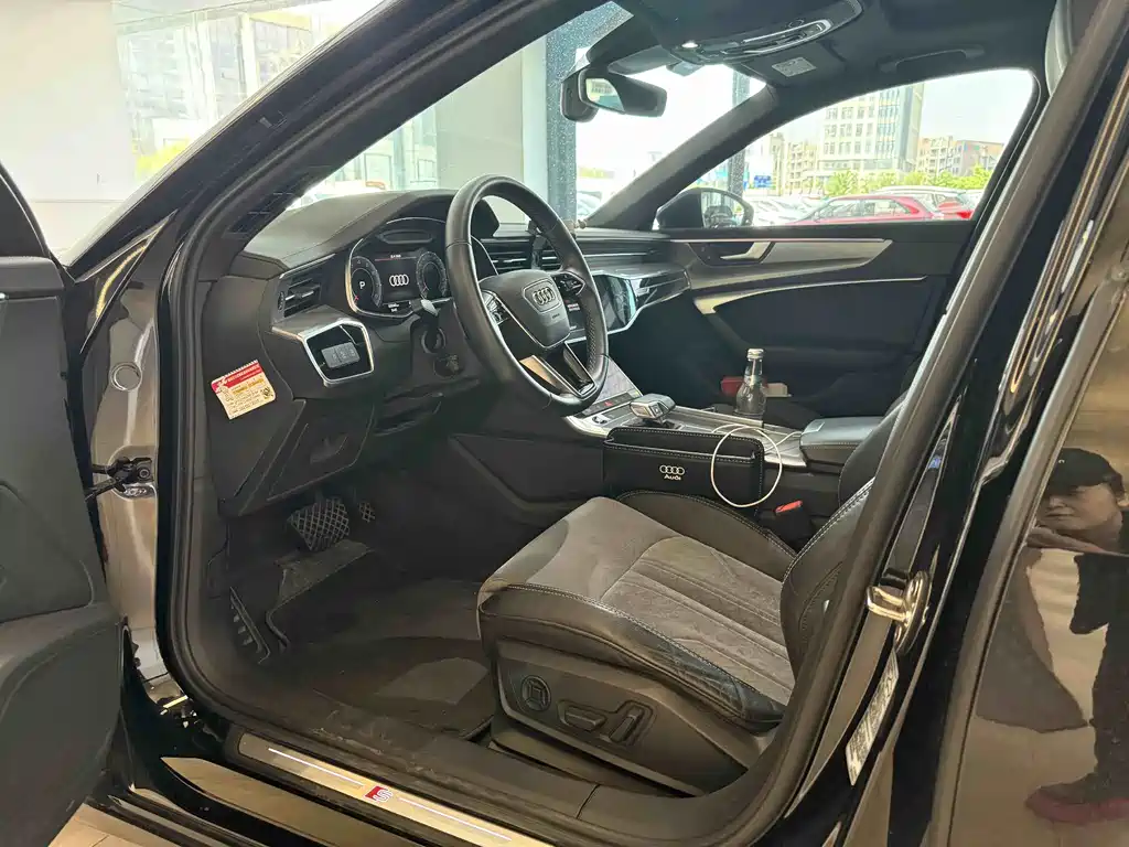 Audi A6L 2020 40 TFSI Luxury Dynamic Edition