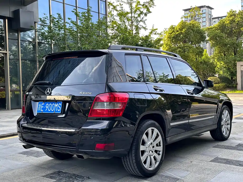 Mercedes-Benz GLK-Class 2011 GLK 300 4MATIC Fashion Edition