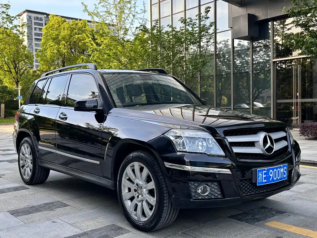 Mercedes-Benz GLK-Class 2011 GLK 300 4MATIC Fashion Edition