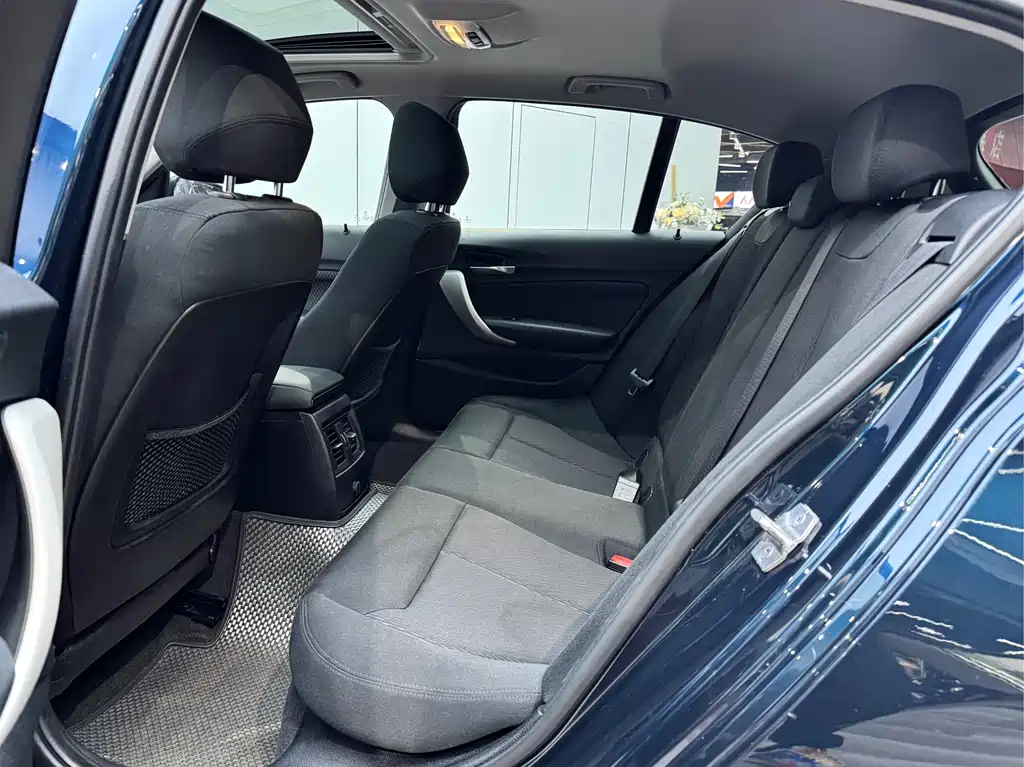 BMW 1 Series (import) 2015 120i Leading Edition