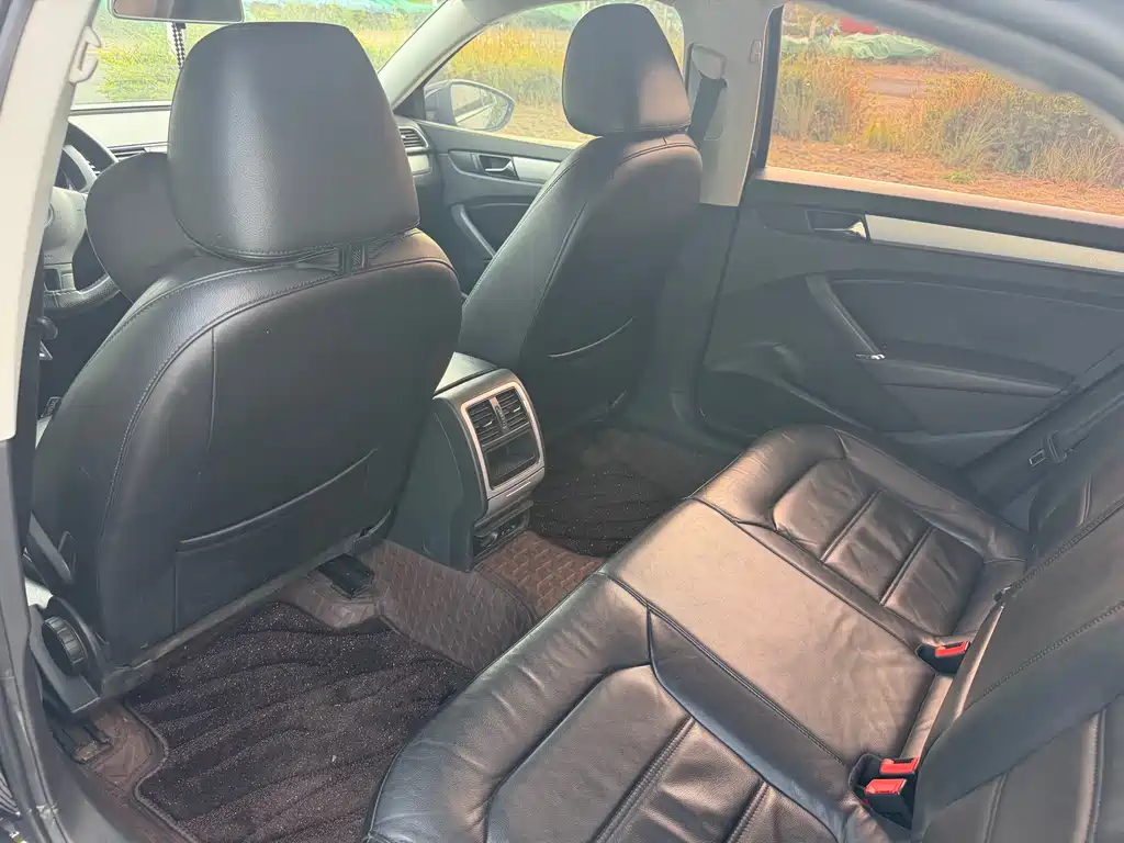Volkswagen Passat 2013 1.8TSI DSG