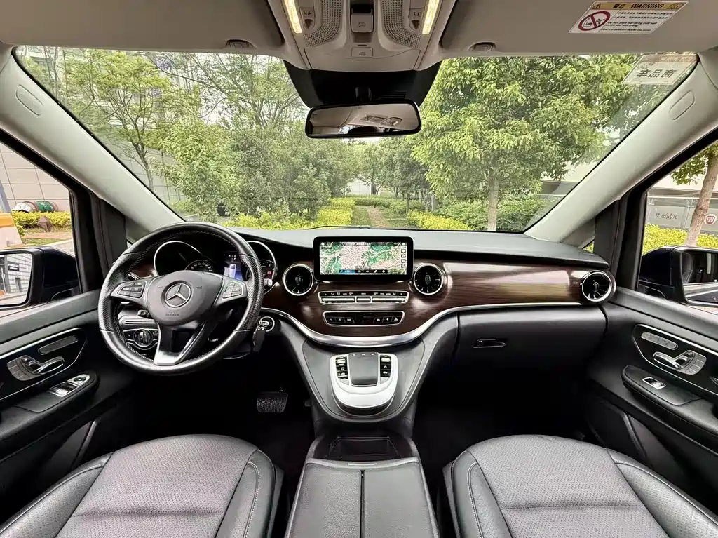 Mercedes-Benz V-Class 2021 V 260 Navigator Edition