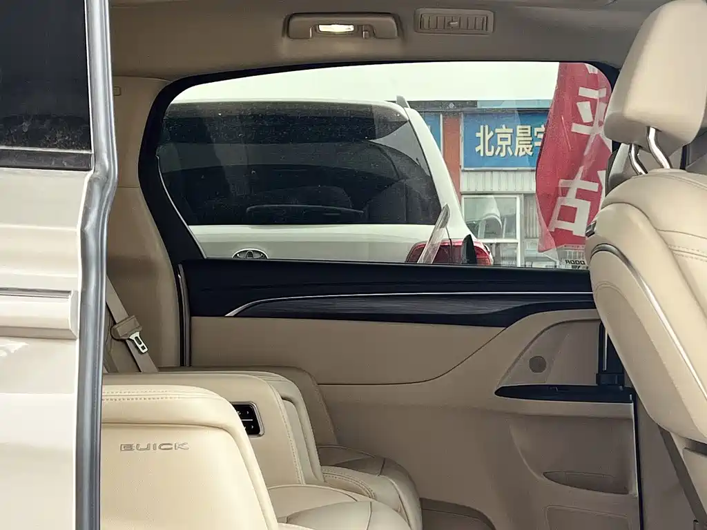 Buick GL8 2022 ES Luxury 653T