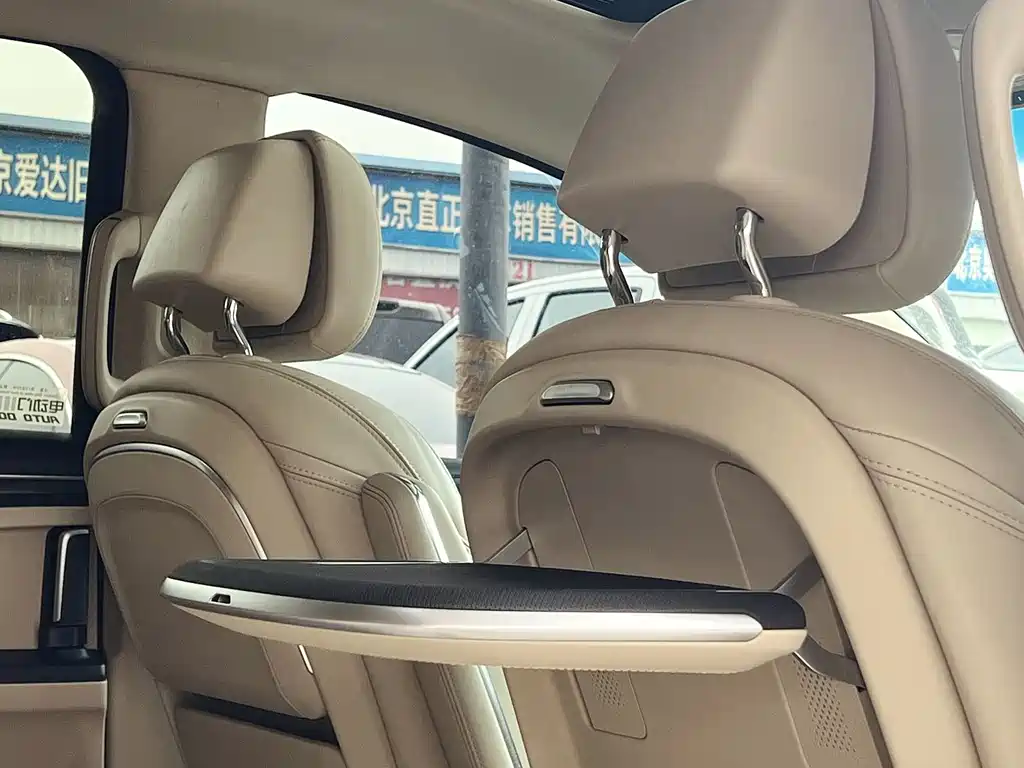 Buick GL8 2022 ES Luxury 653T