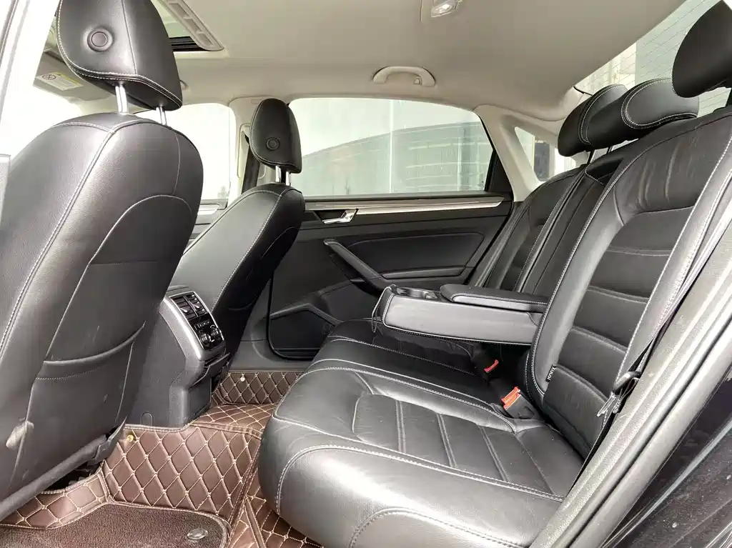 Volkswagen Passat 2017 330TSI DSG Prestige Edition