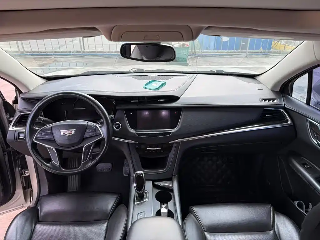 Cadillac XT5 2016 28T AWD Luxury