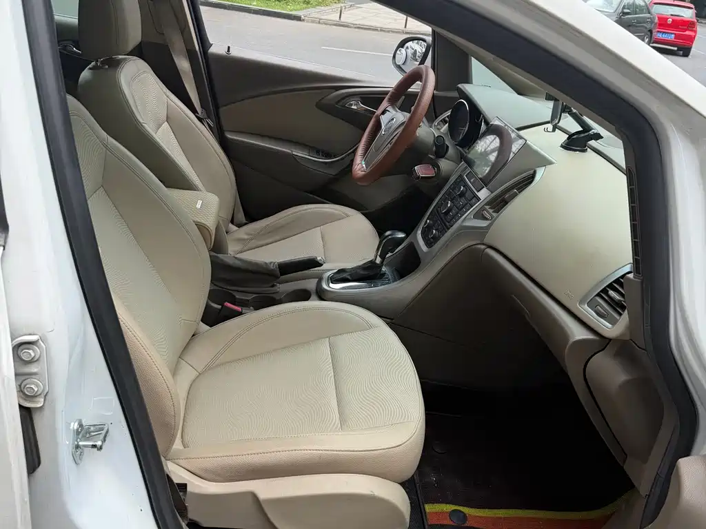 Buick Excelle GT 2013 1.6L Automatic Fashion Edition