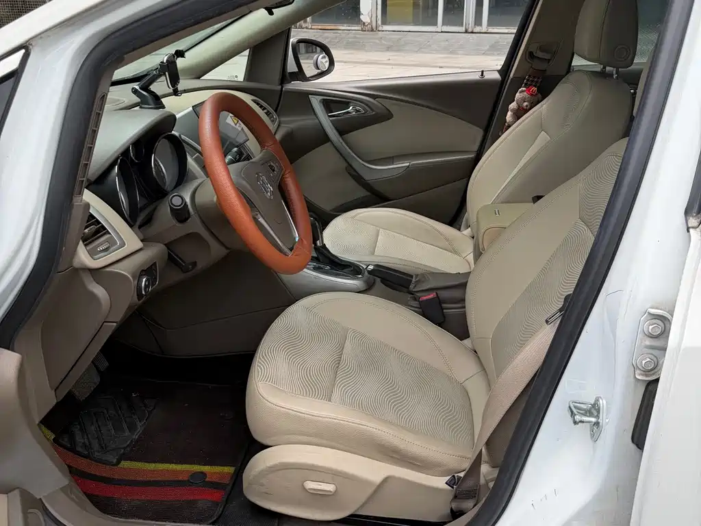Buick Excelle GT 2013 1.6L Automatic Fashion Edition