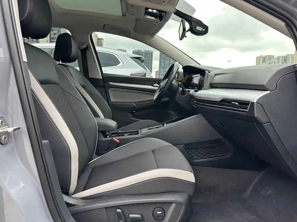 Volkswagen Golf 2021 280TSI DSG Pro