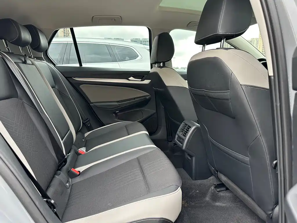 Volkswagen Golf 2021 280TSI DSG Pro