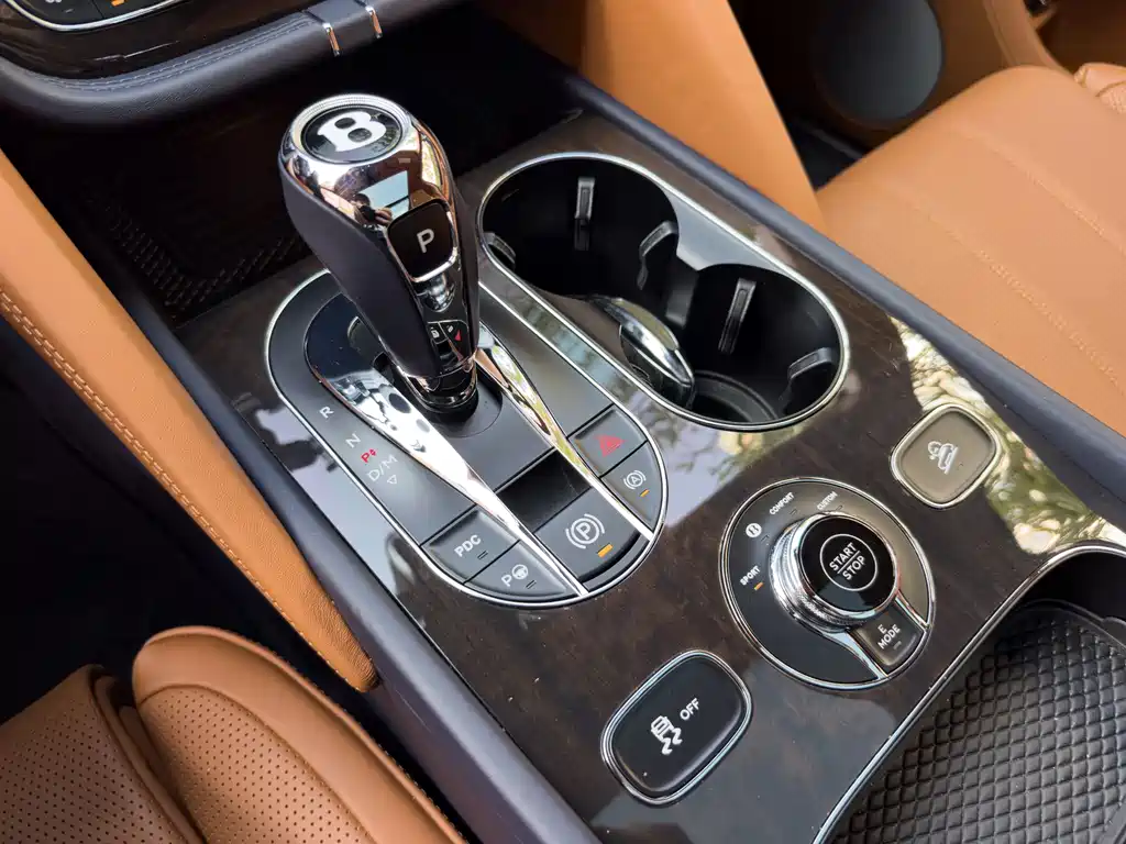 Bentley Bentayga 2021 3.0T PHEV