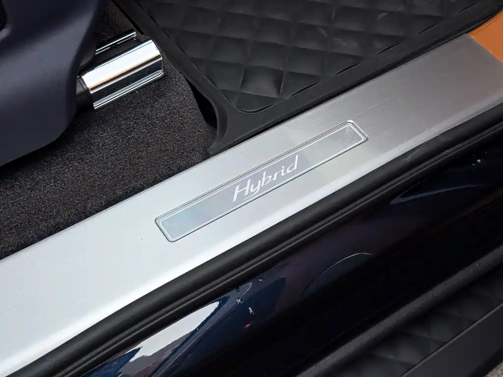 Bentley Bentayga 2021 3.0T PHEV