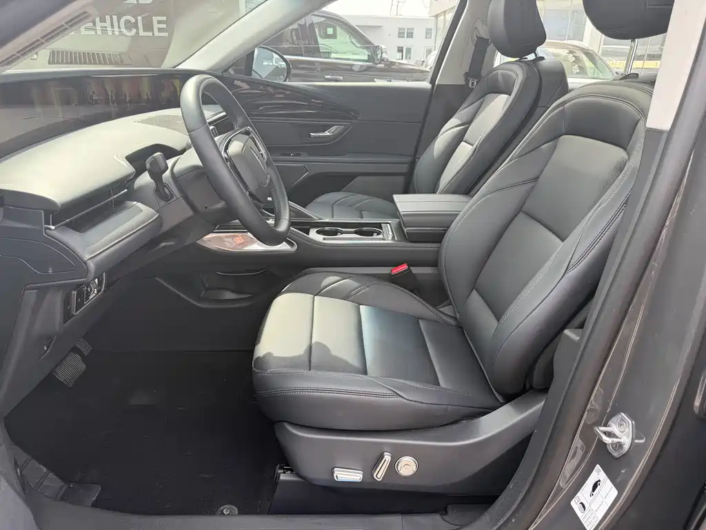Lincoln Nautilus 2026 2.0T FWD Qi Hang Edition
