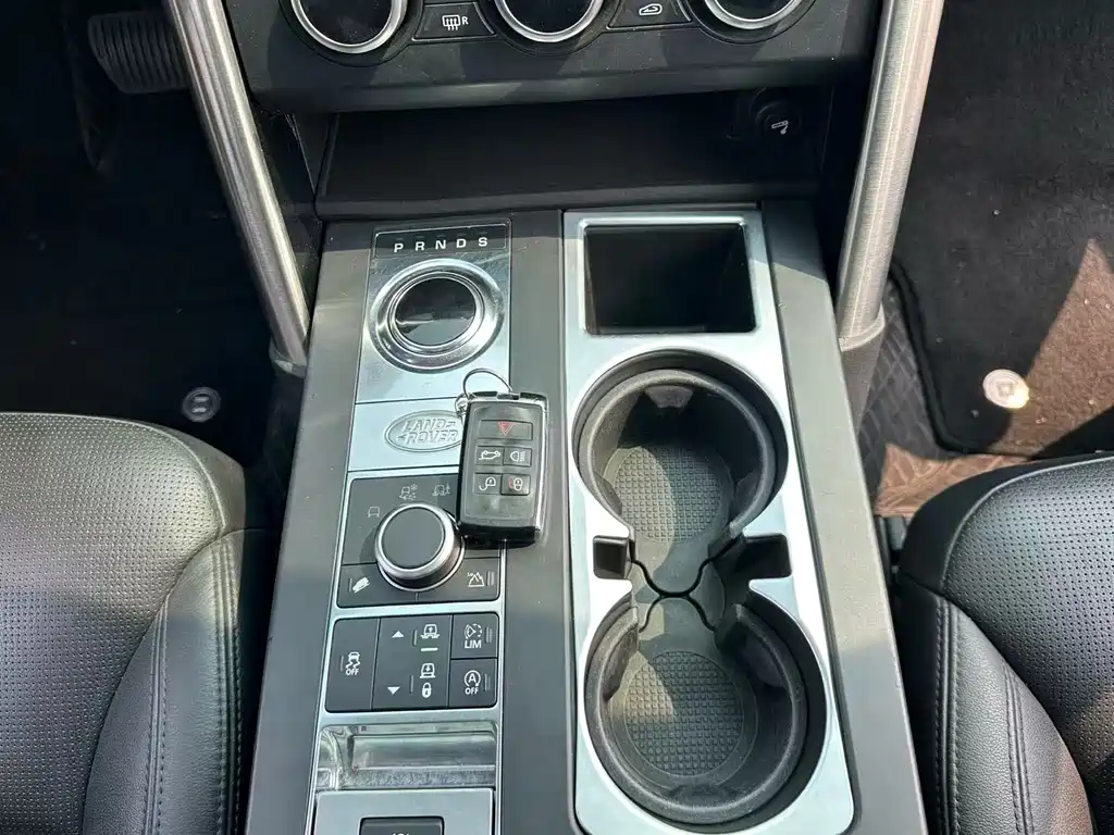 Land Rover Discovery 2017 3.0 SC V6 SE