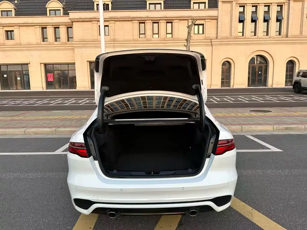 Jaguar XEL 2020 2.0T 200PS R-DYNAMIC S