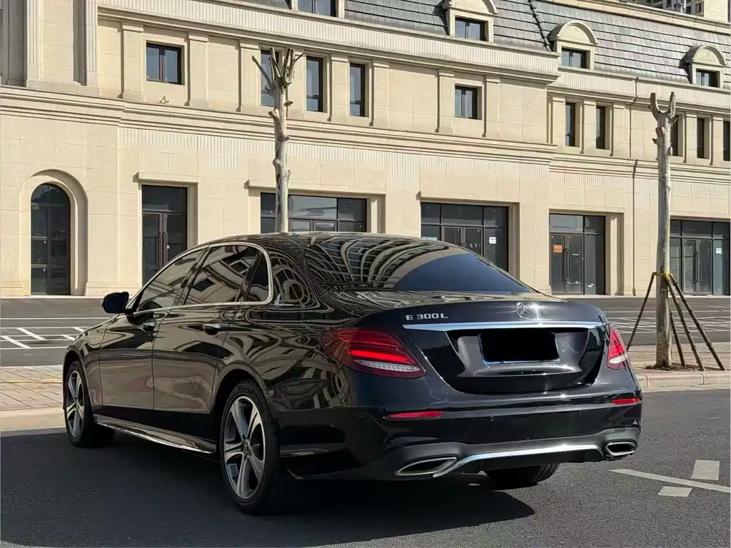 Mercedes-Benz E-Class 2020 E 260 L Sport