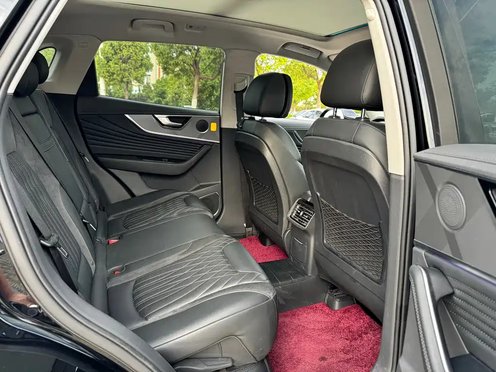 Hongqi HS5 2023 2.0T AWD Qi Xiang Pro