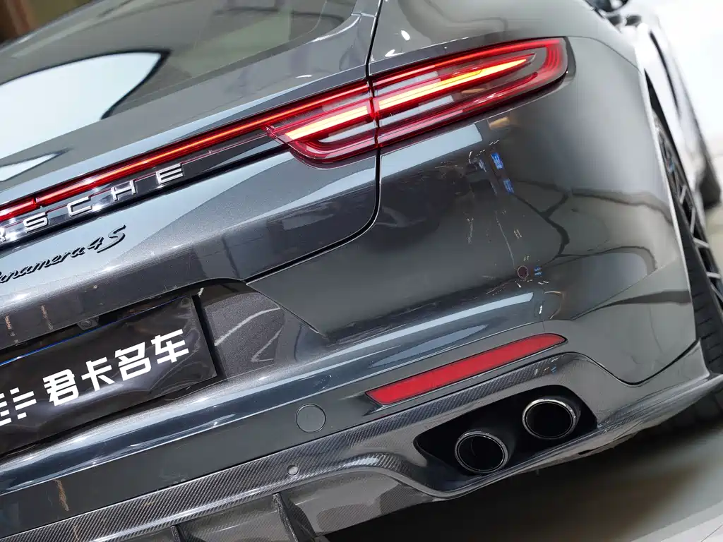 2017 Porsche Panamera 4S 2.9T
