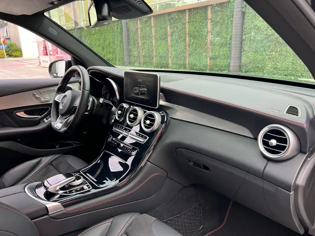 Mercedes-AMG GLC 43 4MATIC 2017