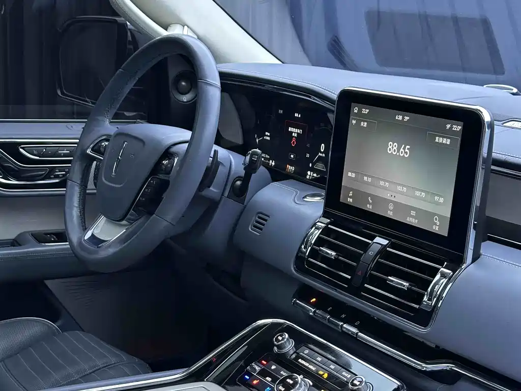 Navigator 2019 3.5T President Series China VI