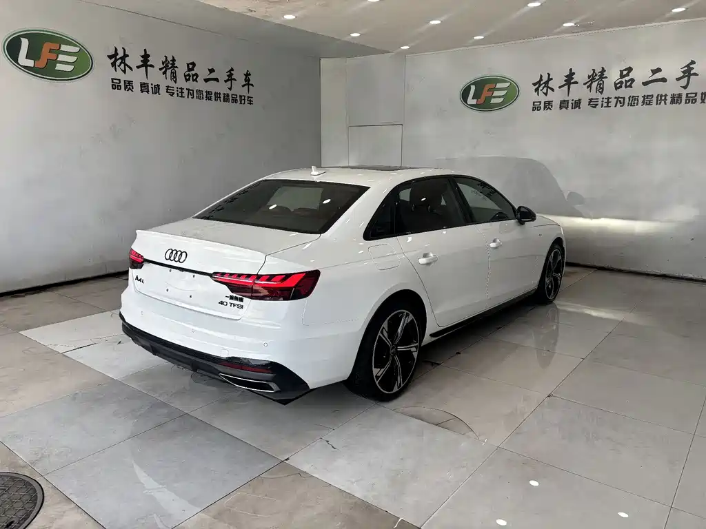 Audi A4L 2025 40 TFSI Luxury Dynamic B&O Star Night Edition