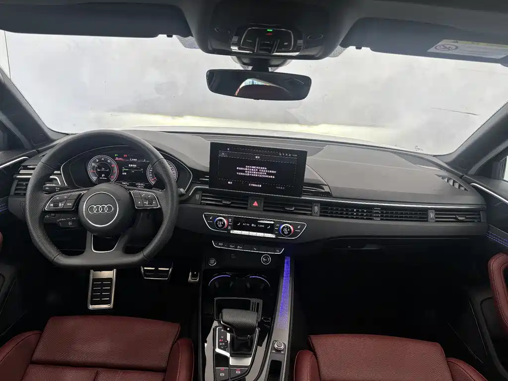 Audi A4L 2025 40 TFSI Luxury Dynamic B&O Star Night Edition