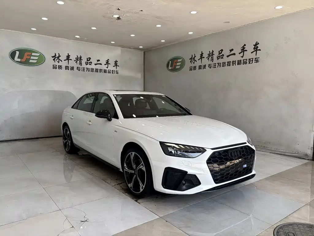 Audi A4L 2025 40 TFSI Luxury Dynamic B&O Star Night Edition
