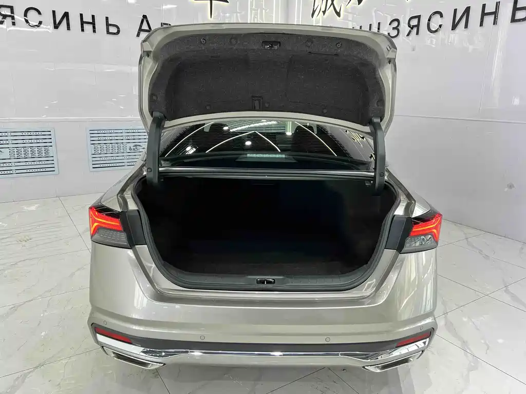 Nissan Altima 2022 2.0L XL-Upr Premium Edition