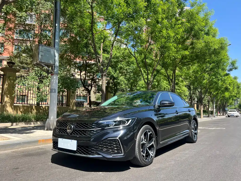 Volkswagen Passat 2024 380TSI Luxury Edition