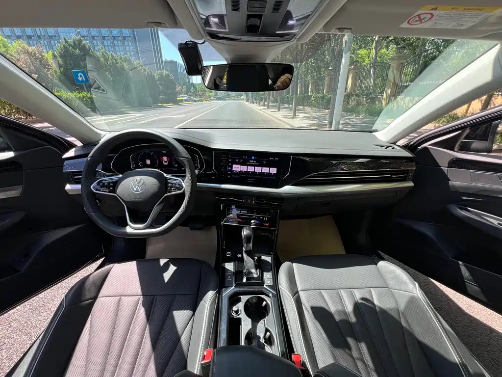 Volkswagen Passat 2024 380TSI Luxury Edition