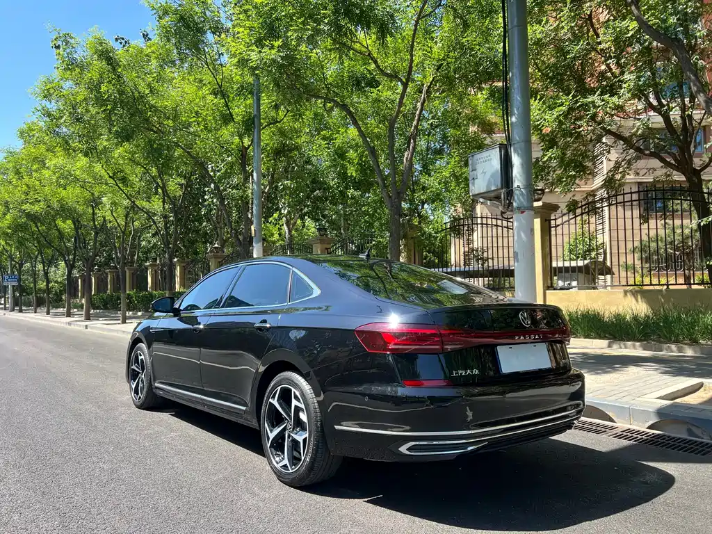 Volkswagen Passat 2024 380TSI Luxury Edition